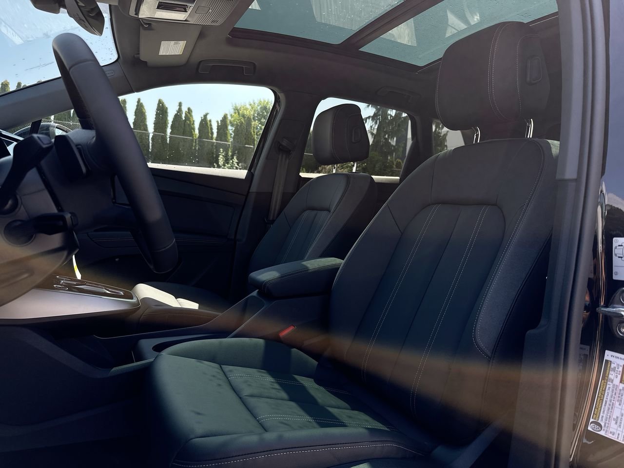 2025 Audi Q4 e-tron 55, Vancouver, Cash