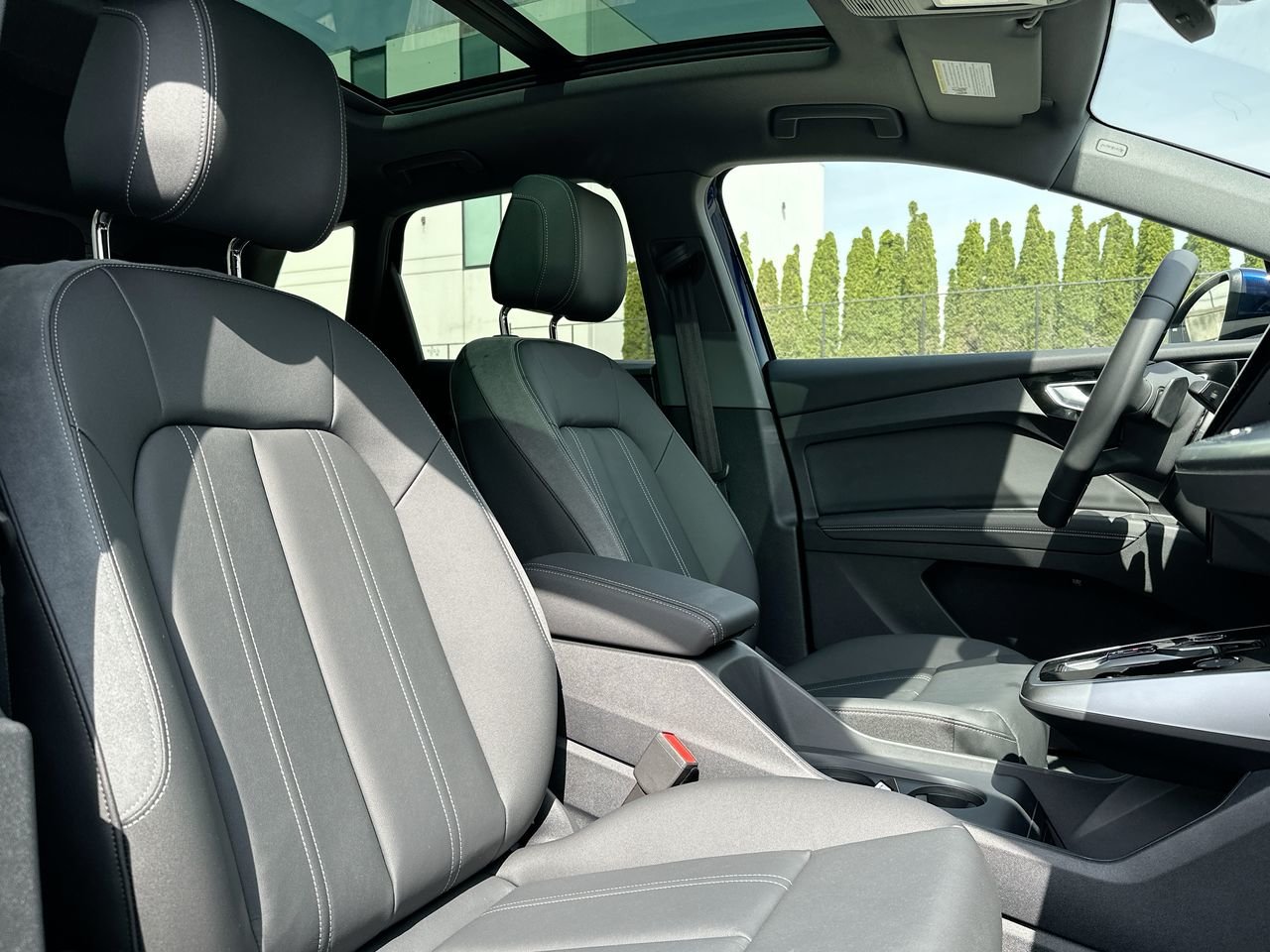 2025 Audi Q4 e-tron 55, Vancouver, Cash