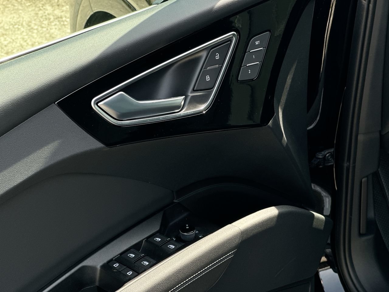 2025 Audi Q4 e-tron 55, Vancouver, Cash