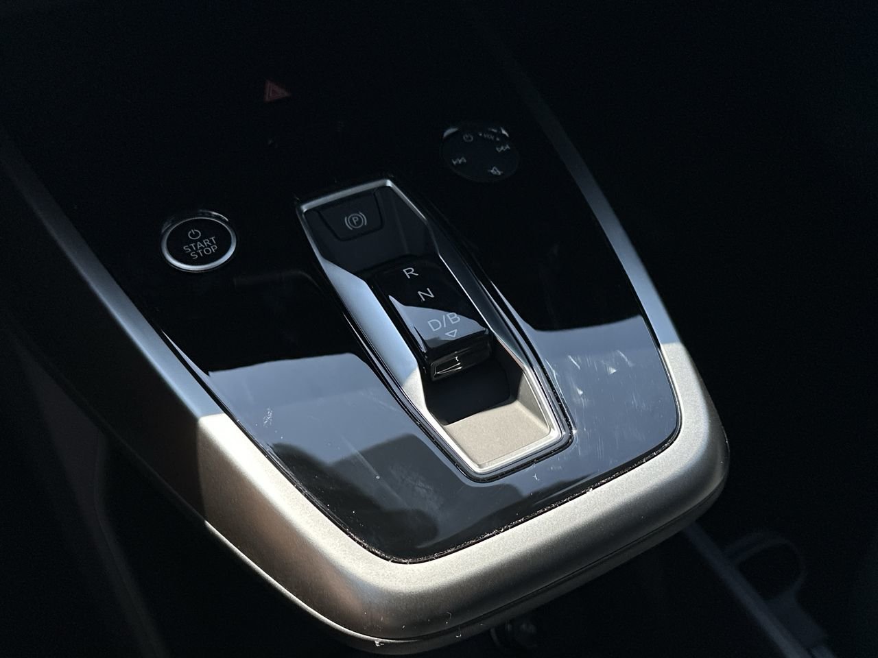 2025 Audi Q4 e-tron 45, Vancouver, Cash