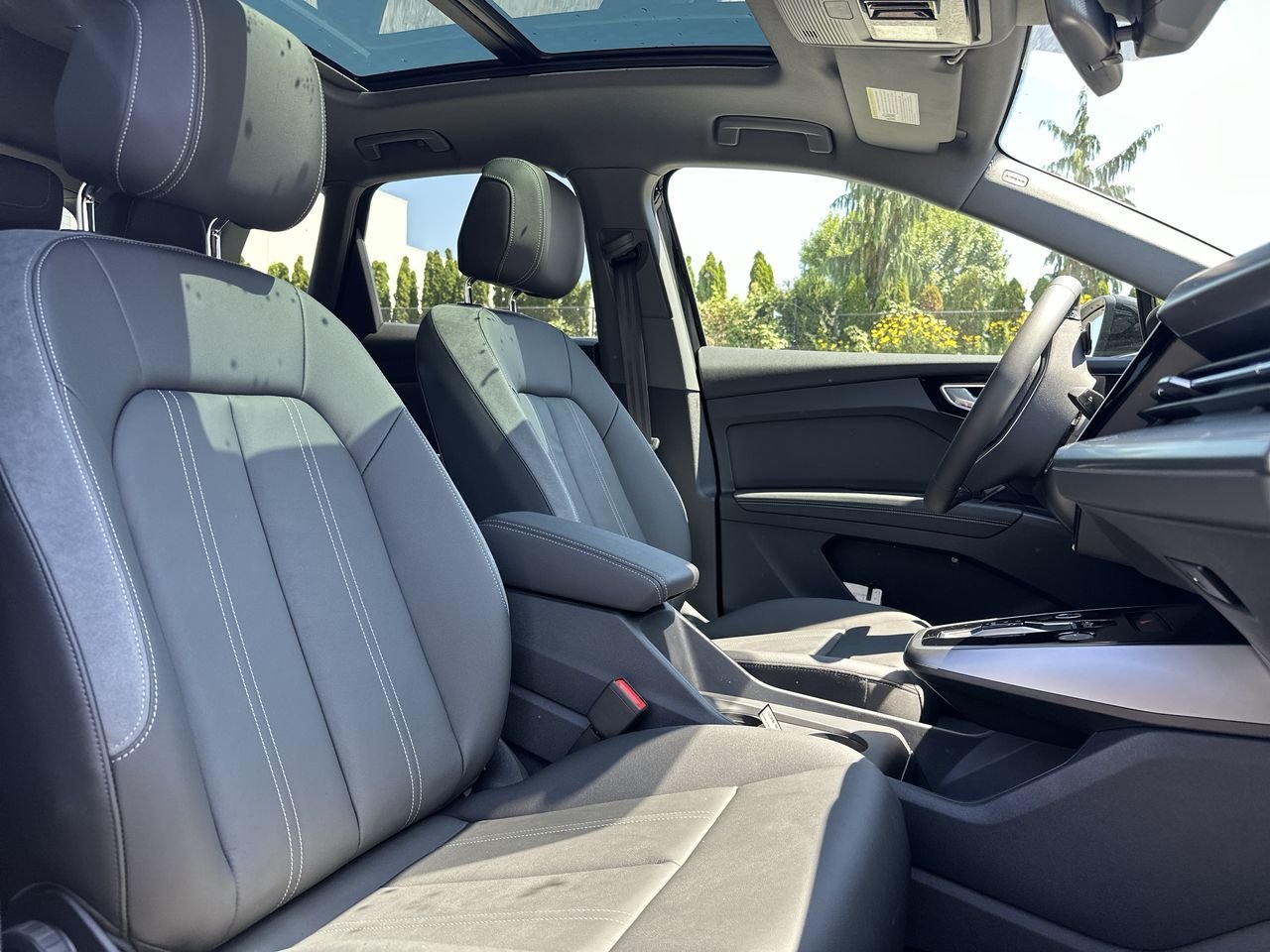 2025 Audi Q4 e-tron 45, Vancouver, Cash