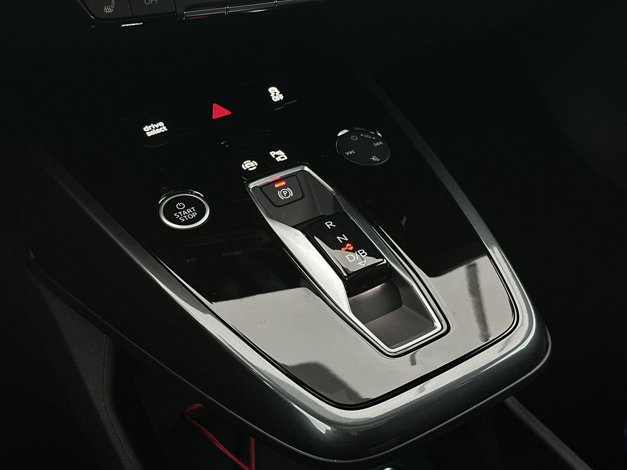 2026 Audi Q4 e-tron 55, Vancouver, Cash