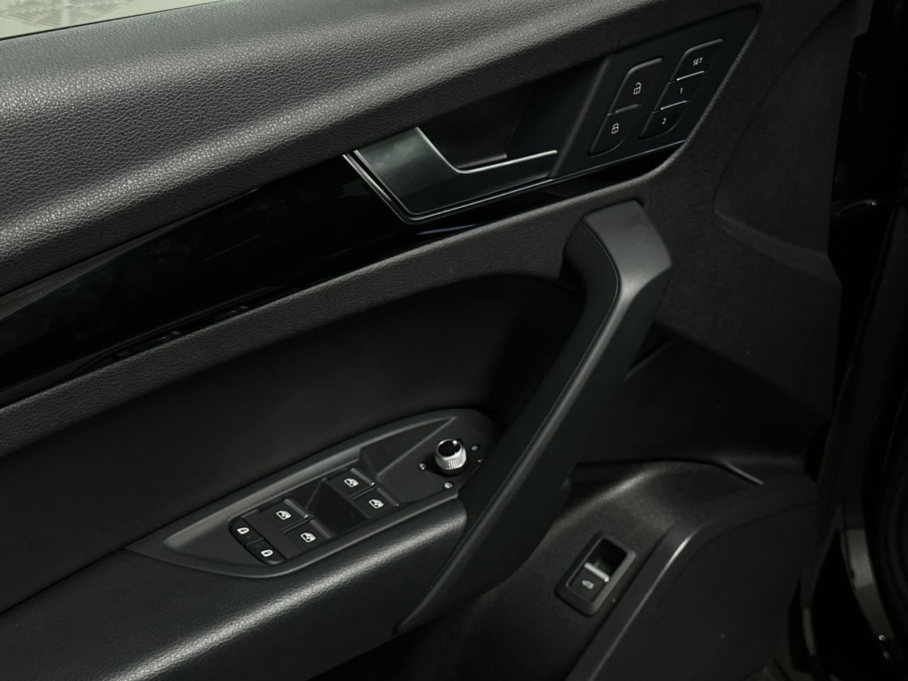 2021 Audi Q5 45 Progressiv, Vancouver, Cash