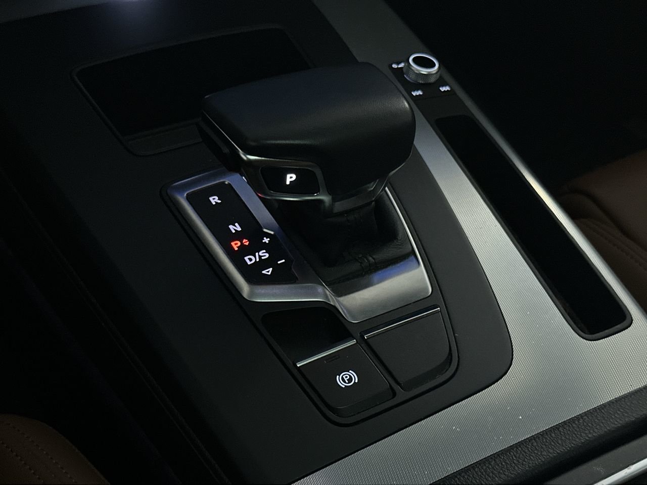 2022 Audi Q5 45 Technik, Vancouver, Cash