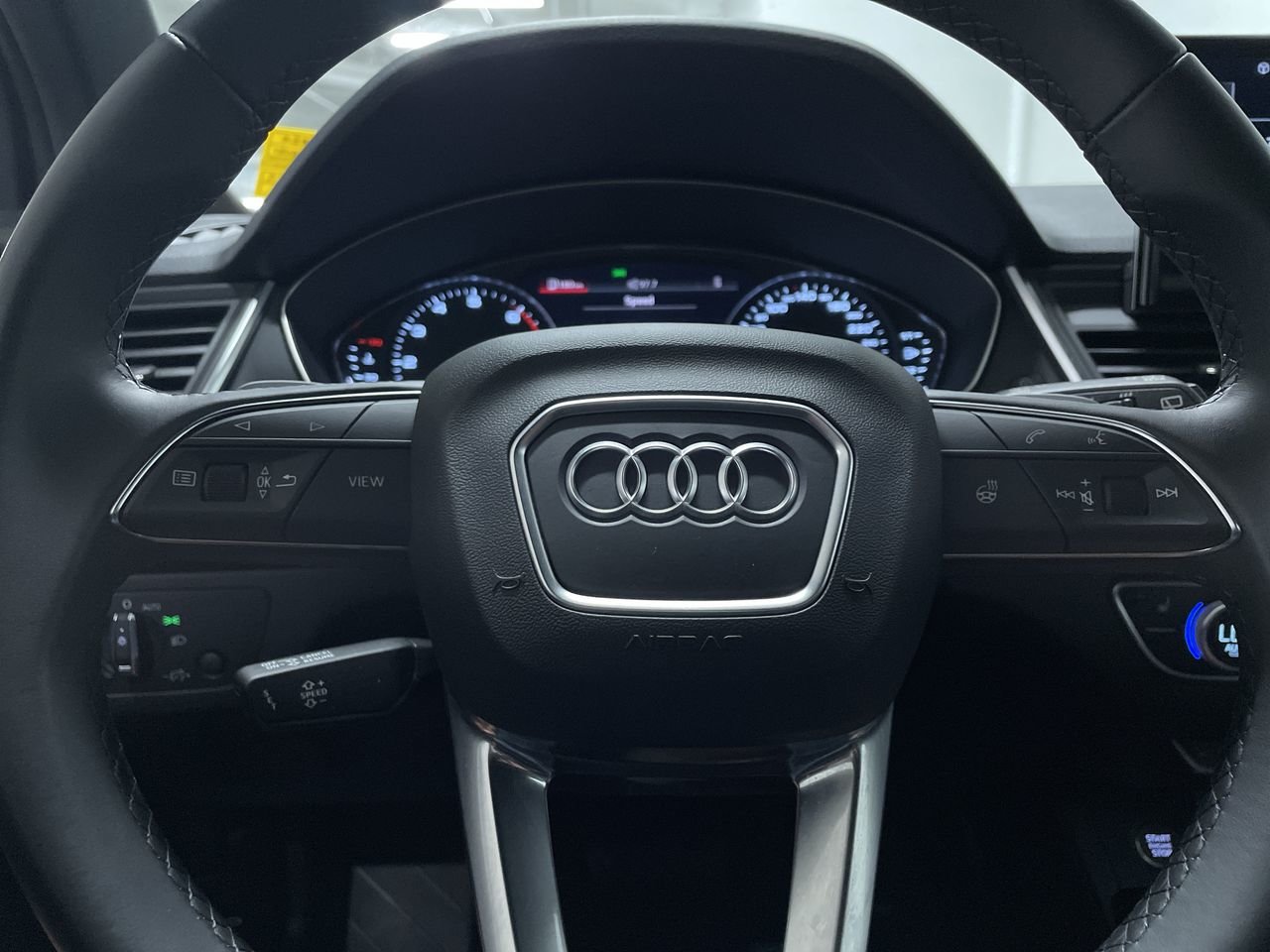 2023 Audi Q5 45 Komfort, Vancouver, Cash