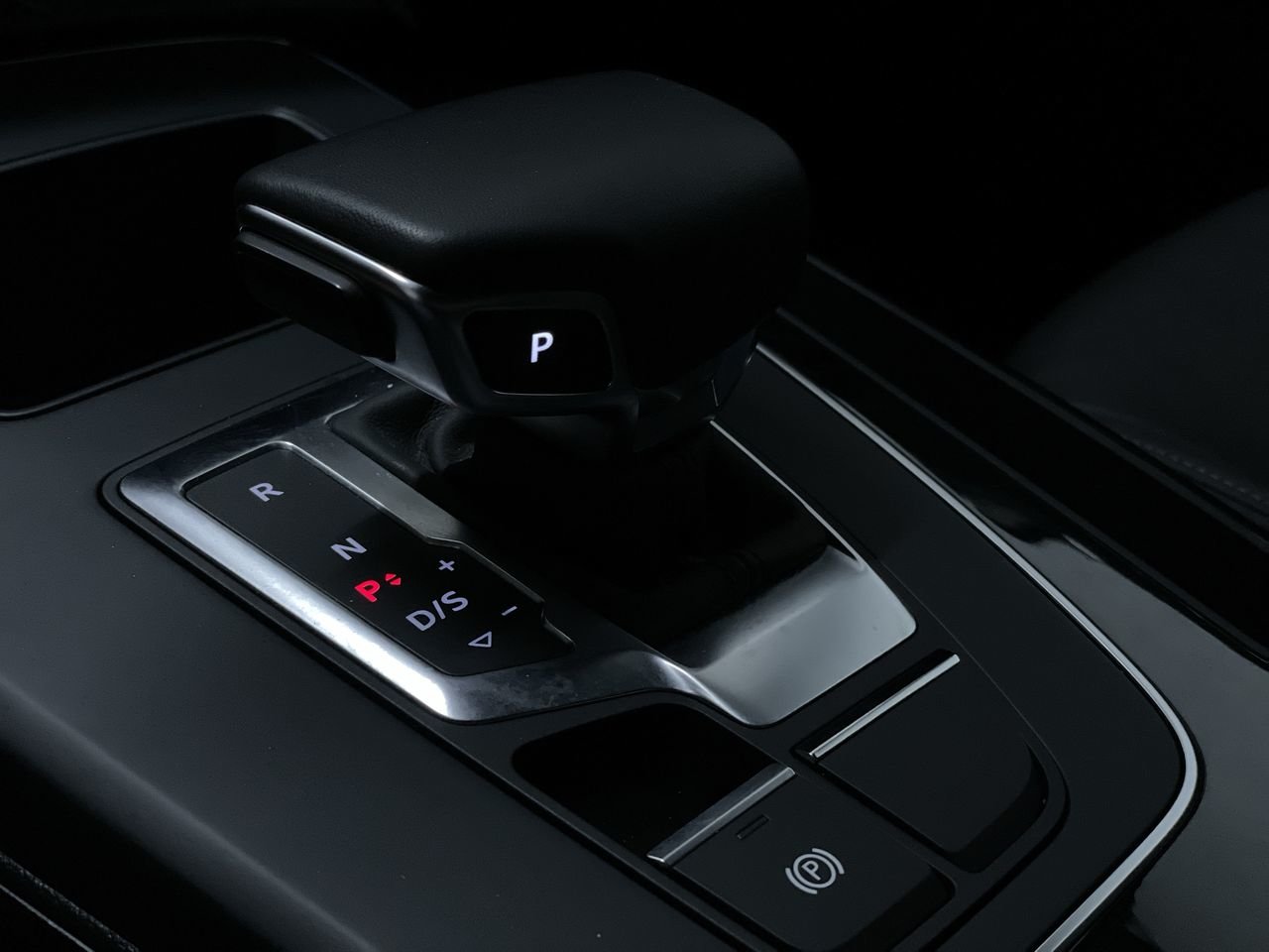 2023 Audi Q5 45 Komfort, Vancouver, Cash