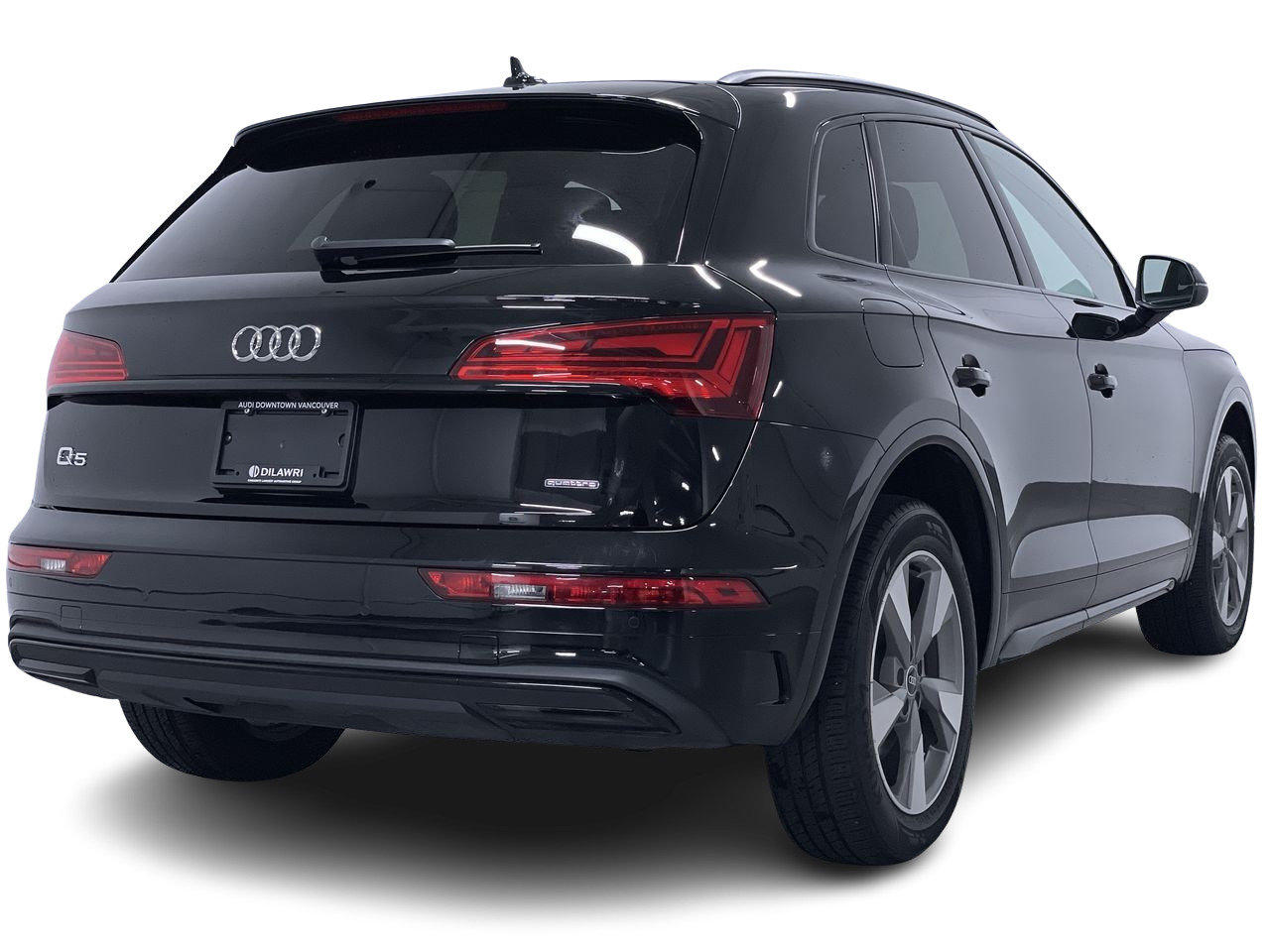 2023 Audi Q5 45 Komfort, Vancouver, Cash