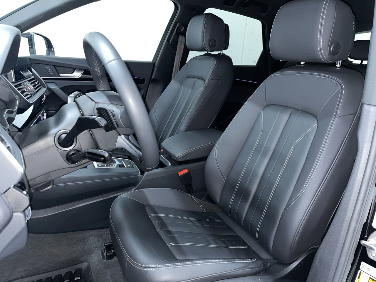2023 Audi Q5 45 Komfort, Vancouver, Cash