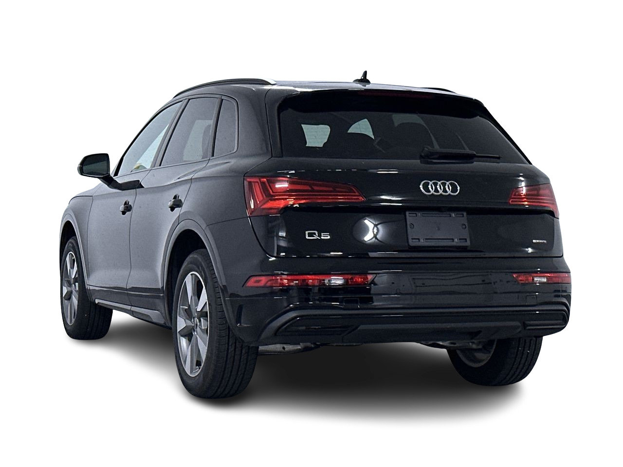 2024 Audi Q5 45 Komfort, Vancouver, Cash