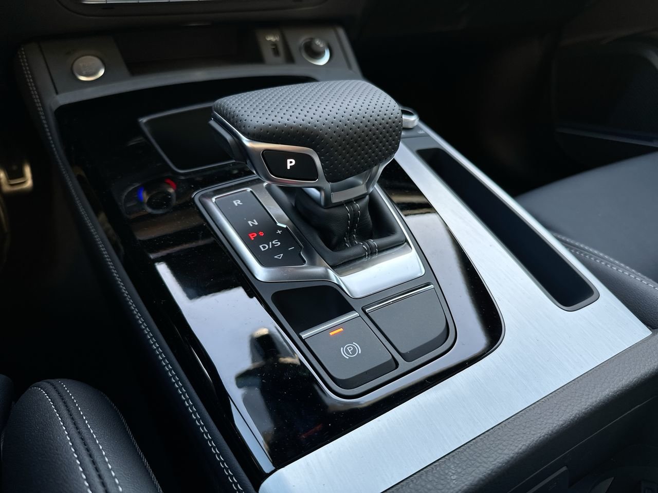 2025 Audi Q5 45 Technik, Vancouver, Cash