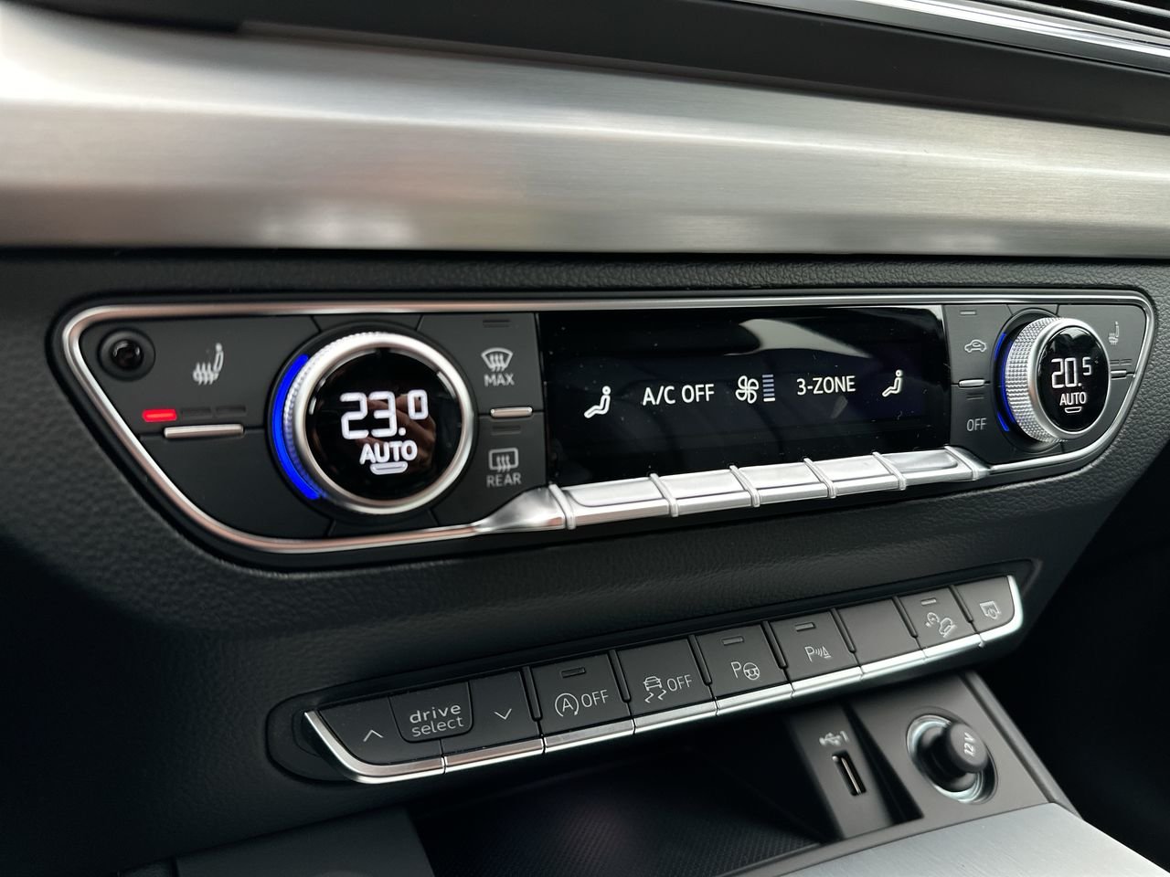 2025 Audi Q5 45 Progressiv, Vancouver, Cash