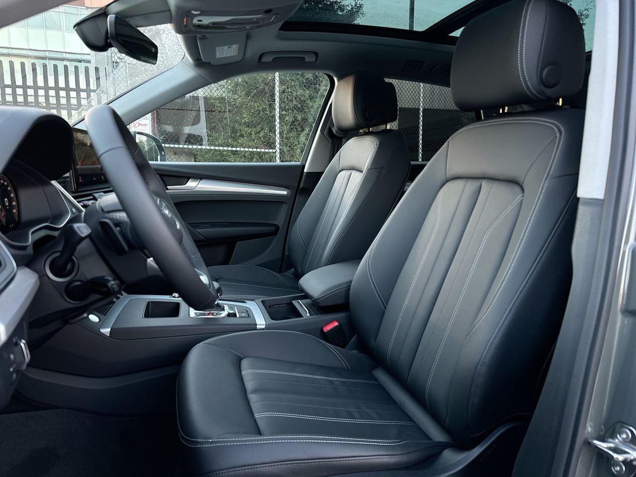 2025 Audi Q5 45 Progressiv, Vancouver, Cash