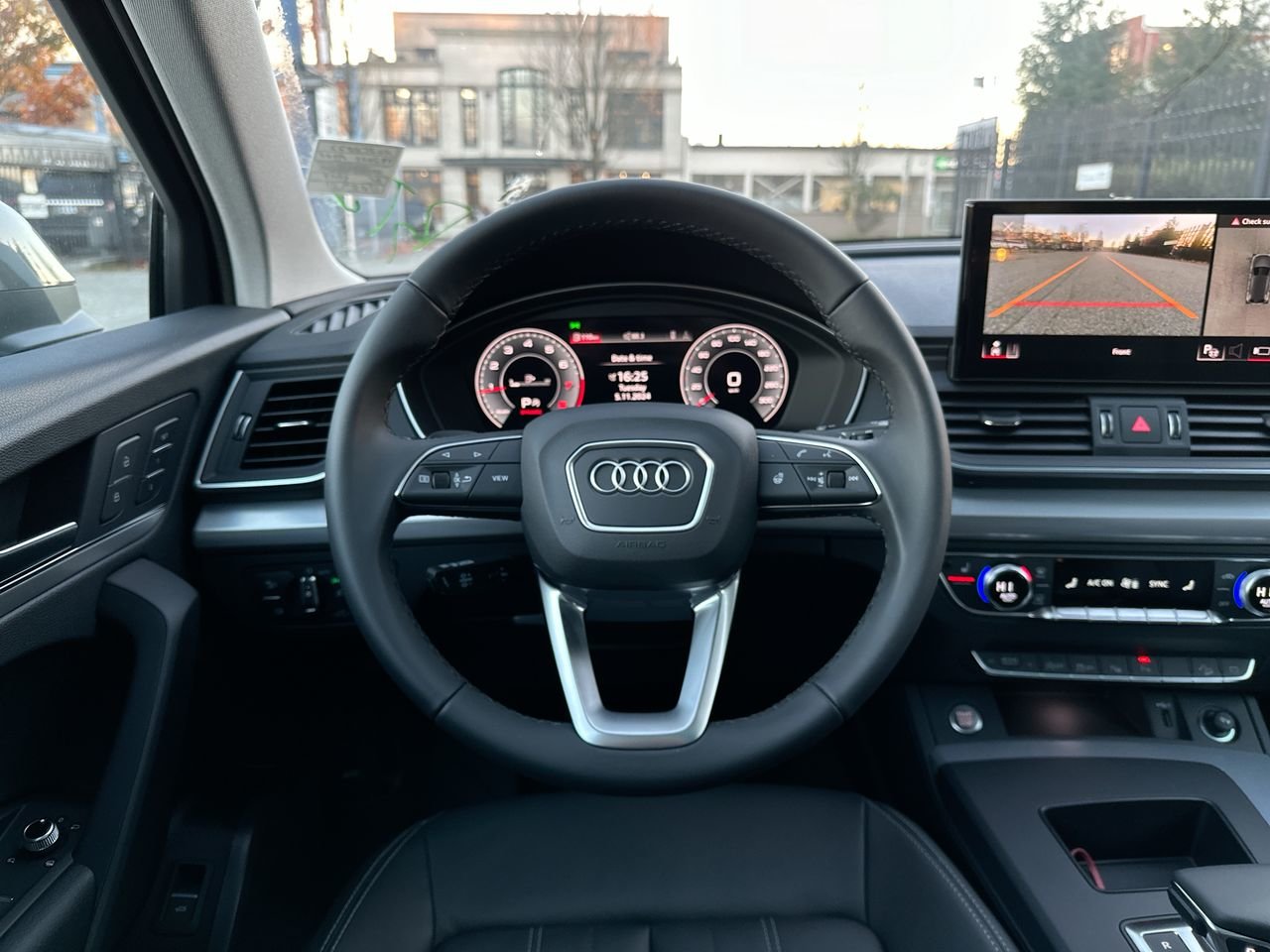 2025 Audi Q5 45 Progressiv, Vancouver, Cash