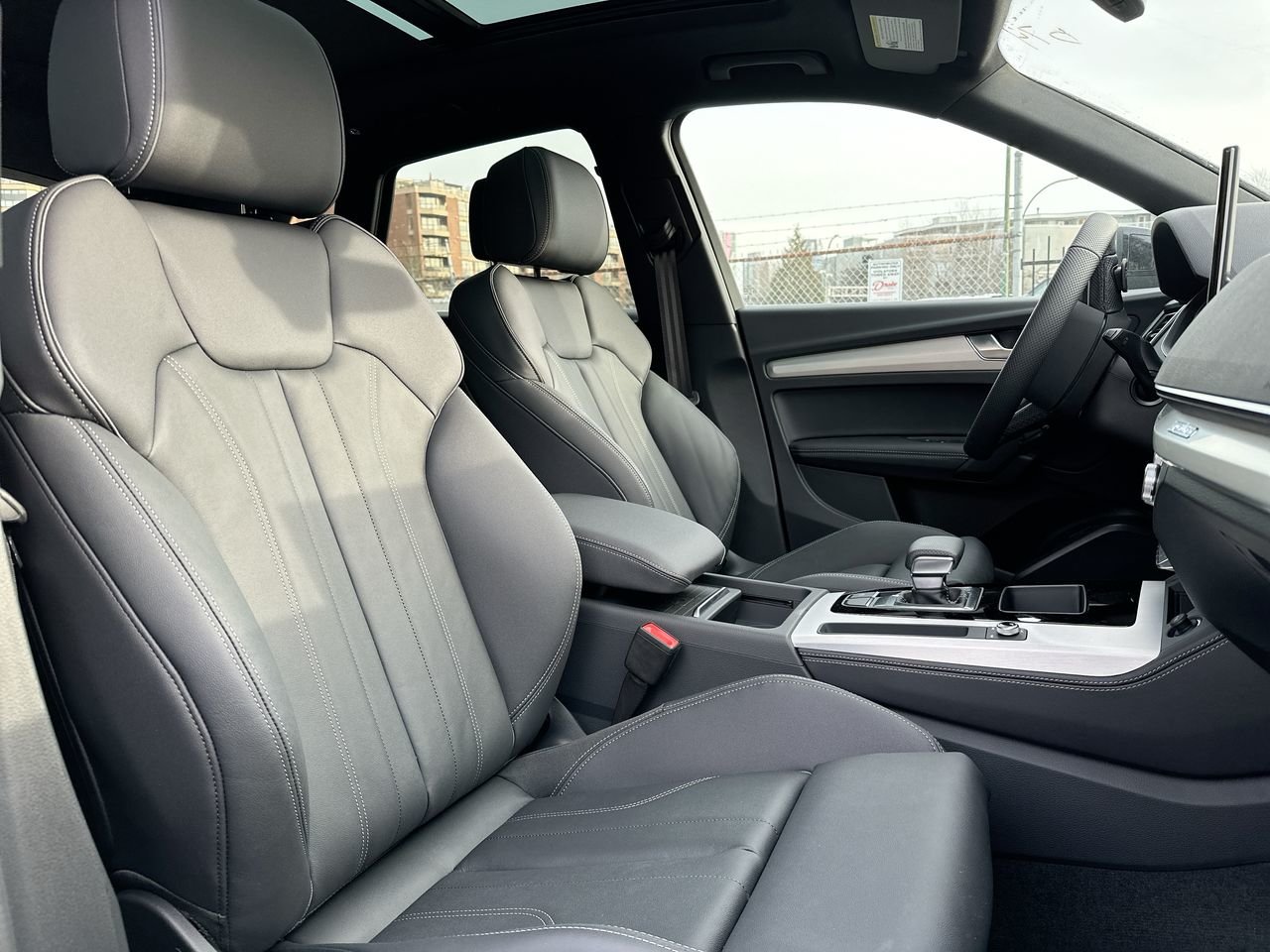 2025 Audi Q5 45 Progressiv, Vancouver, Cash