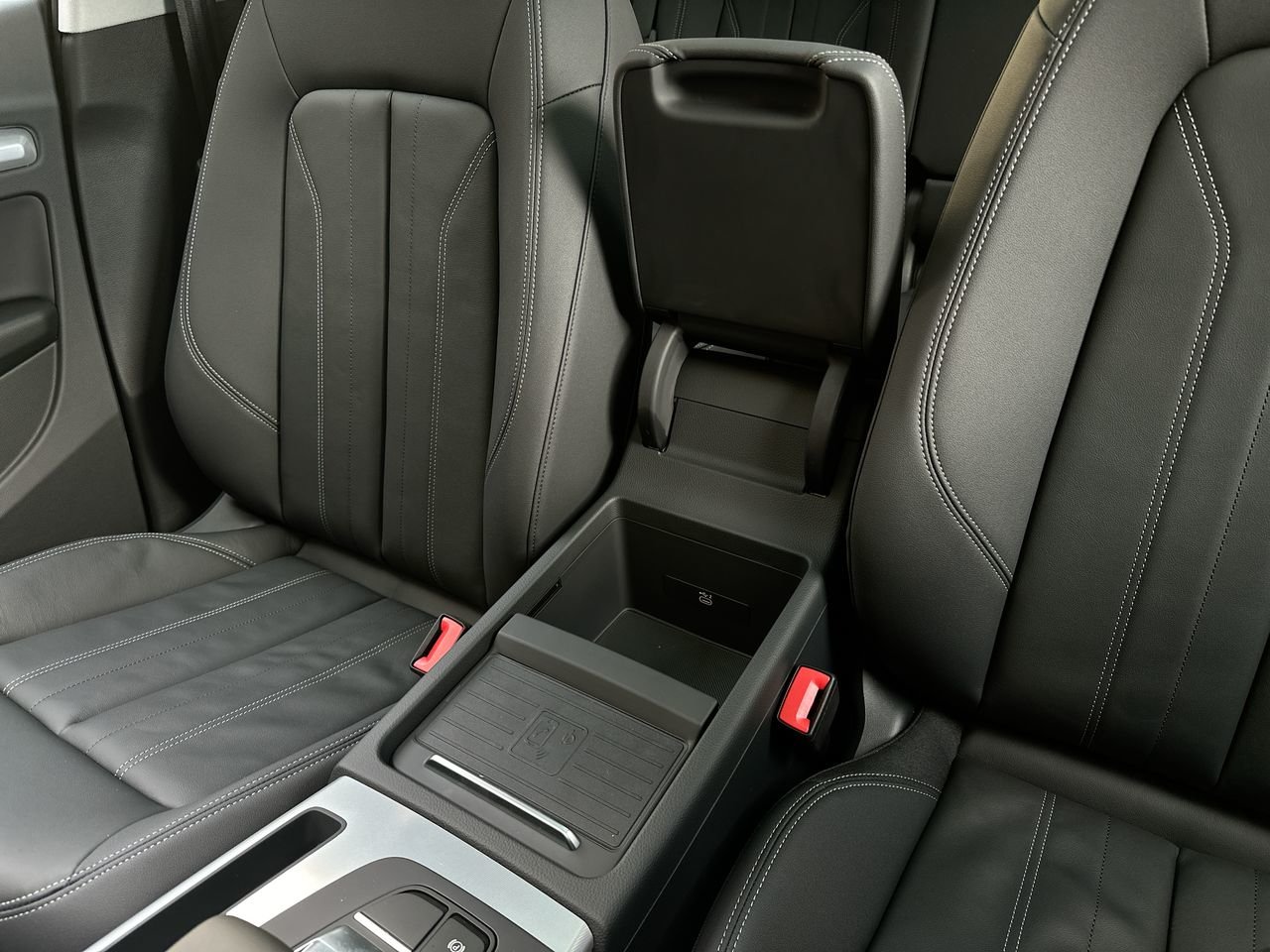 2025 Audi Q5 45 Progressiv, Vancouver, Cash