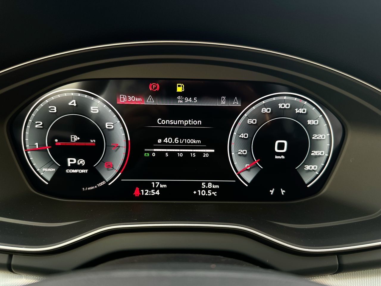 2025 Audi Q5 45 Progressiv, Vancouver, Cash