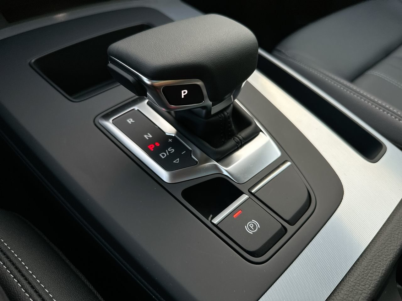 2025 Audi Q5 45 Technik, Vancouver, Cash