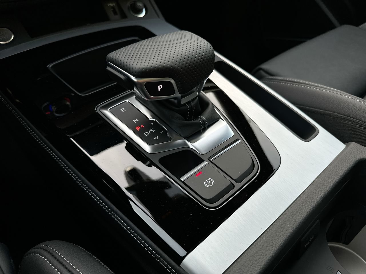 2025 Audi Q5 45 Technik, Vancouver, Cash