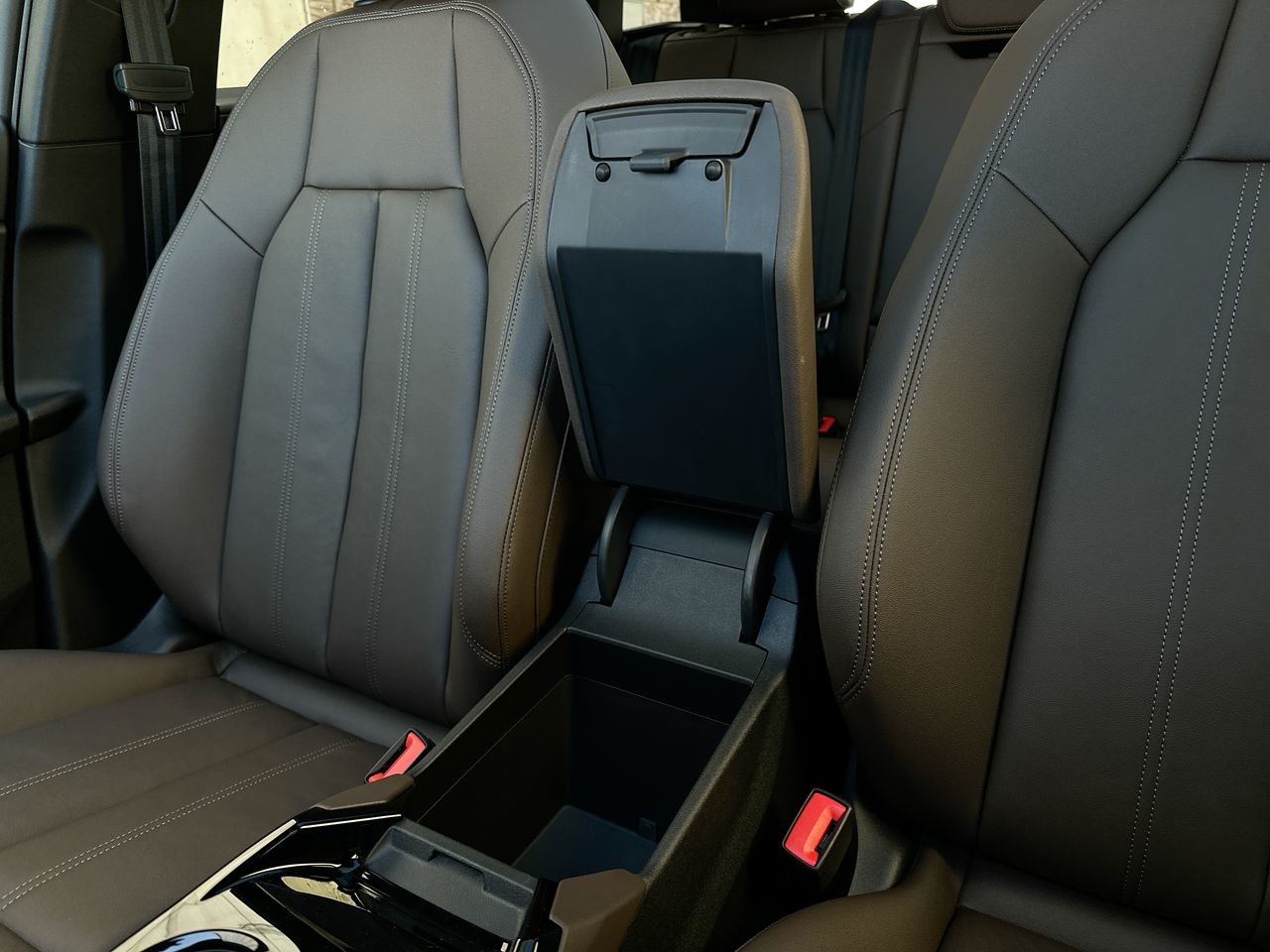 2025 Audi Q6 e-tron Progressiv, Vancouver, Cash