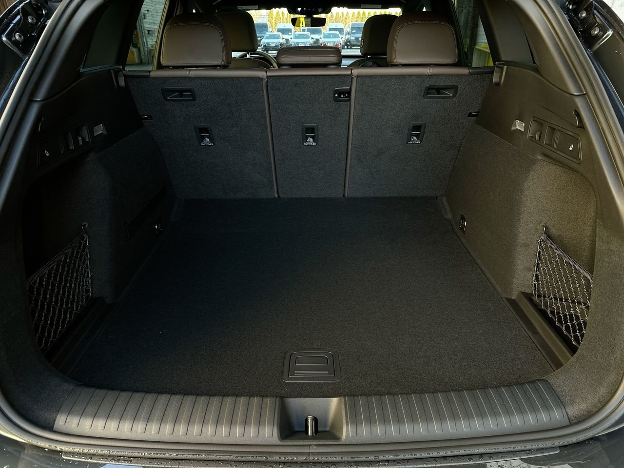 2025 Audi Q6 e-tron Progressiv, Vancouver, Cash