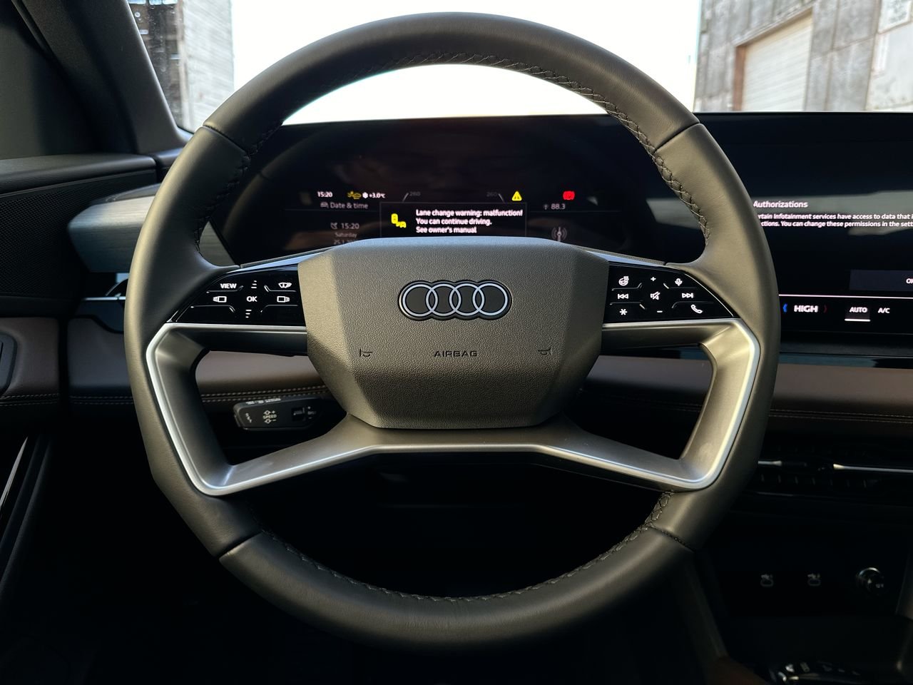 2025 Audi Q6 e-tron Progressiv, Vancouver, Cash