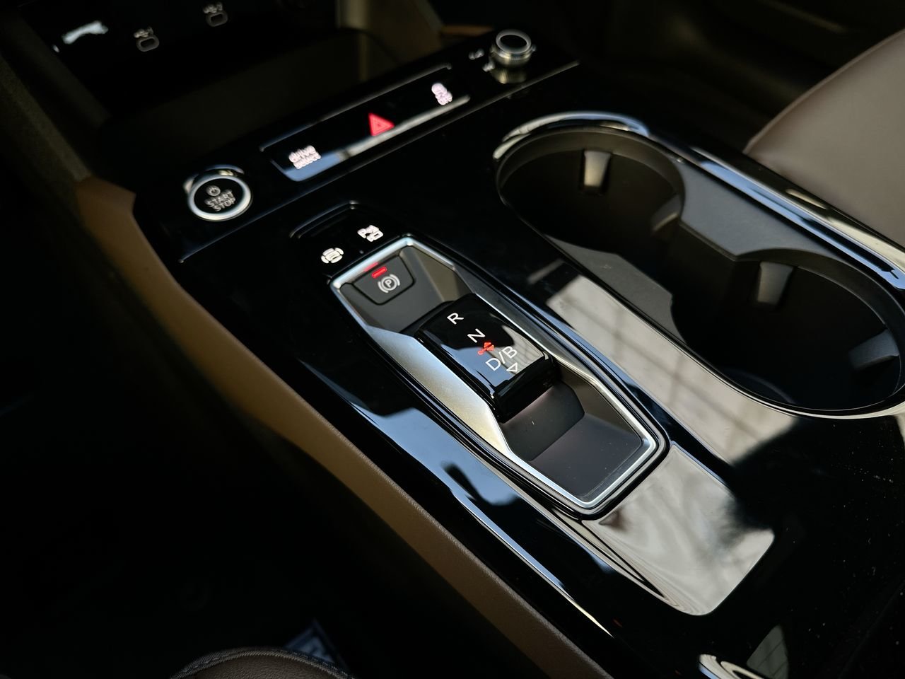 2025 Audi Q6 e-tron Progressiv, Vancouver, Cash