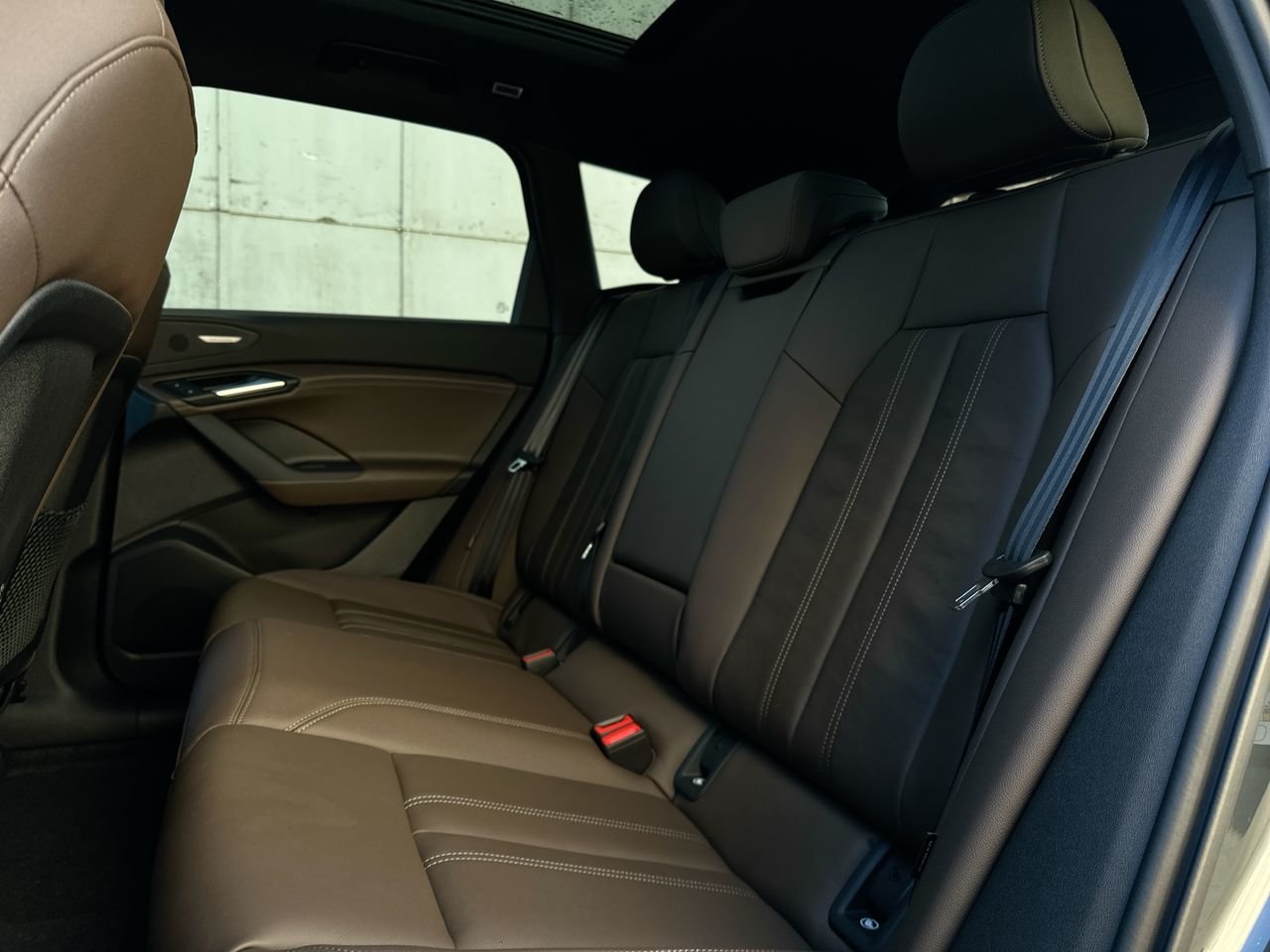 2025 Audi Q6 e-tron Progressiv, Vancouver, Cash