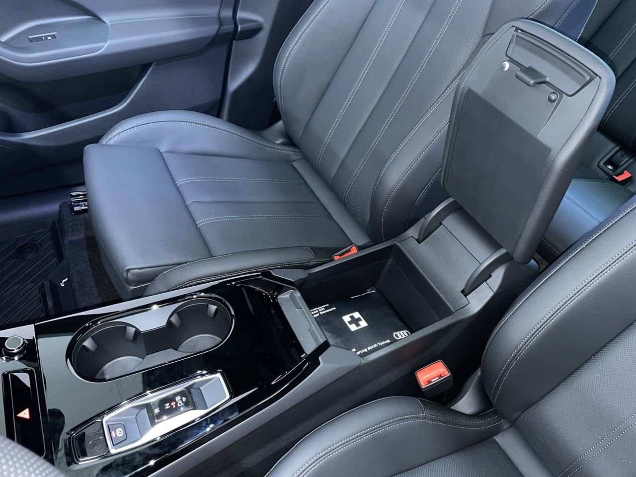 2025 Audi Q6 e-tron Technik, Vancouver, Cash