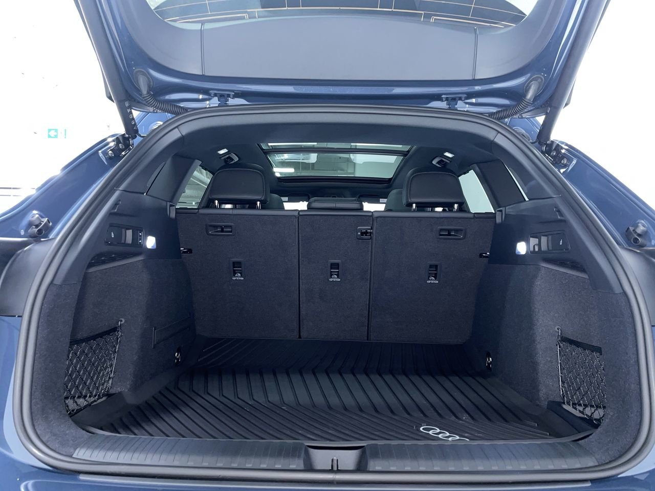 2025 Audi Q6 e-tron Technik, Vancouver, Cash