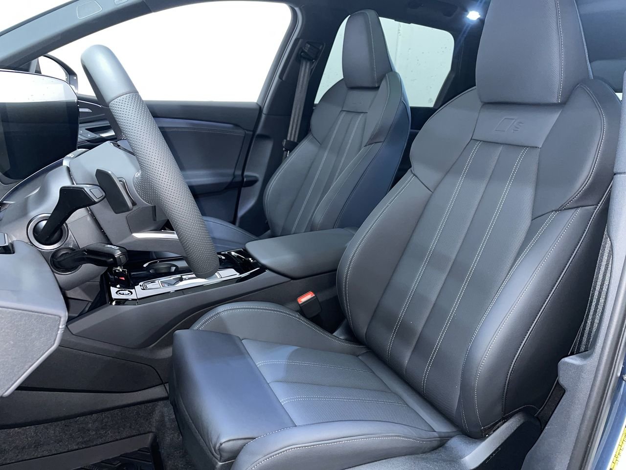 2025 Audi Q6 e-tron Technik, Vancouver, Cash