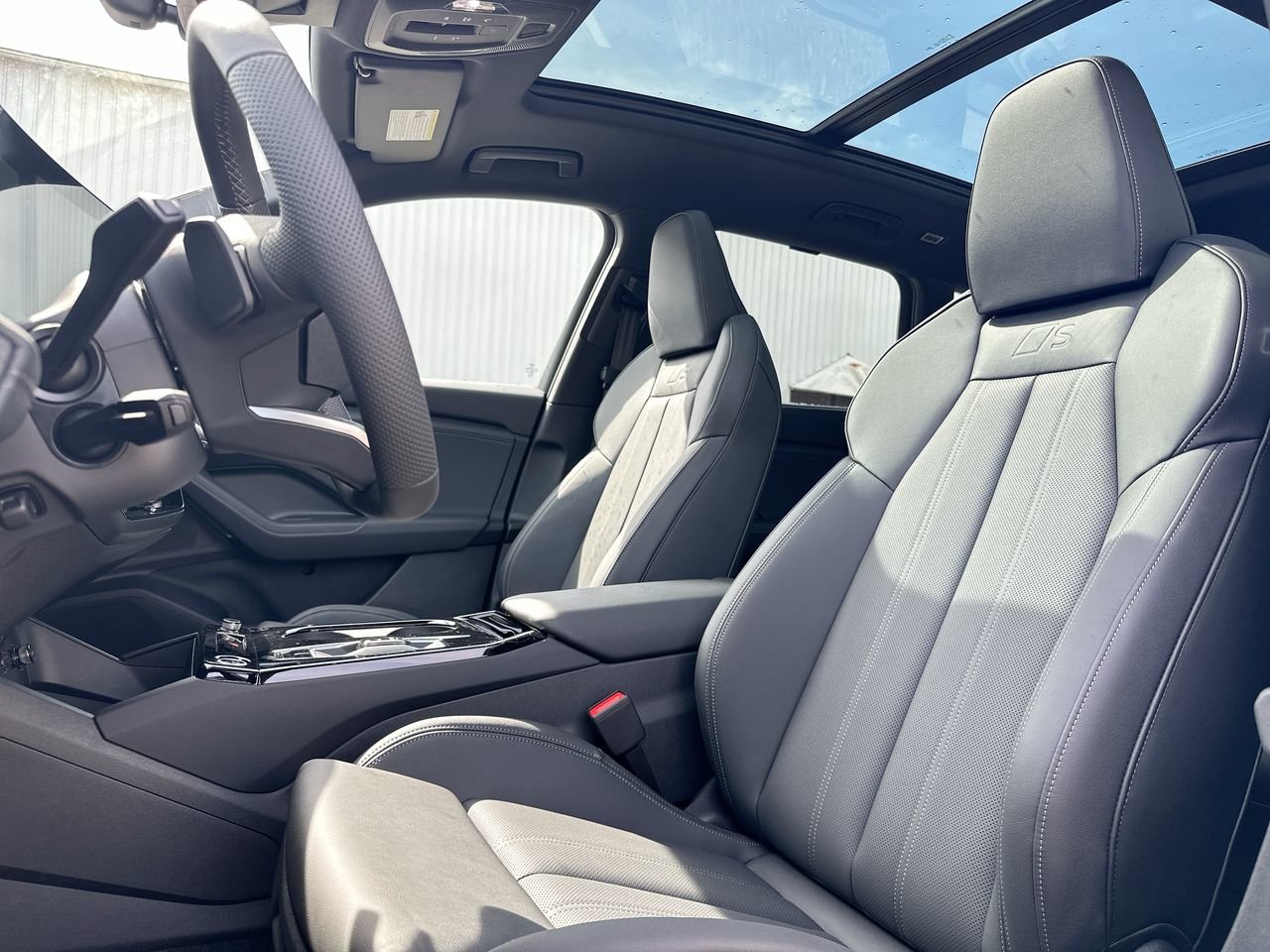2025 Audi Q6 e-tron Progressiv, Vancouver, Cash