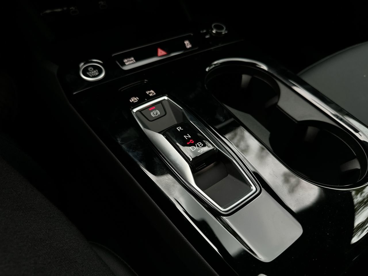 2025 Audi Q6 e-tron Quattro, Vancouver, Cash
