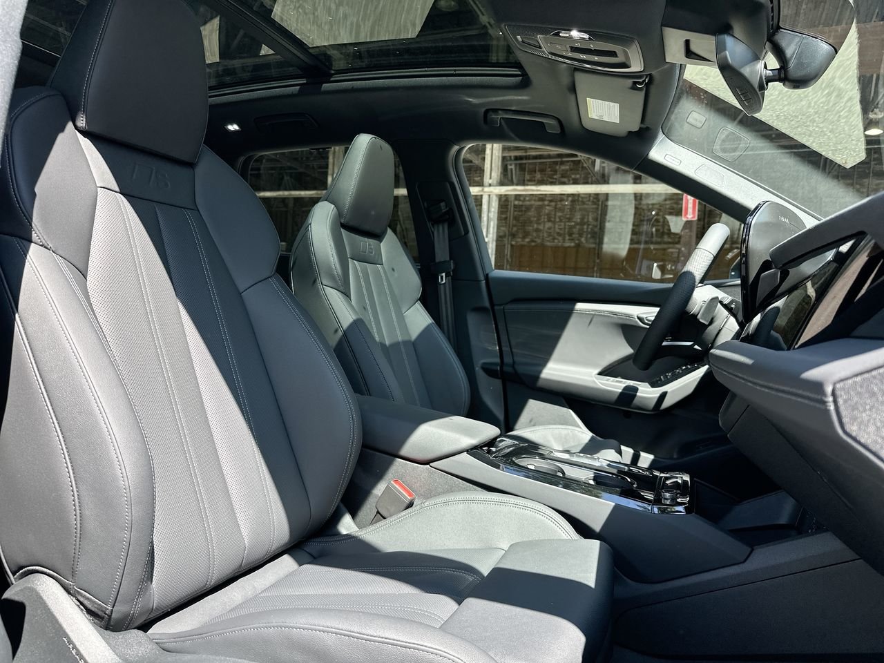 2025 Audi Q6 e-tron Progressiv, Vancouver, Cash