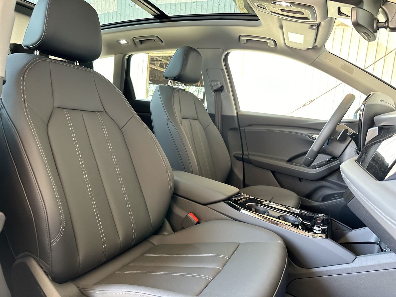 2025 Audi Q6 e-tron Progressiv, Vancouver, Cash