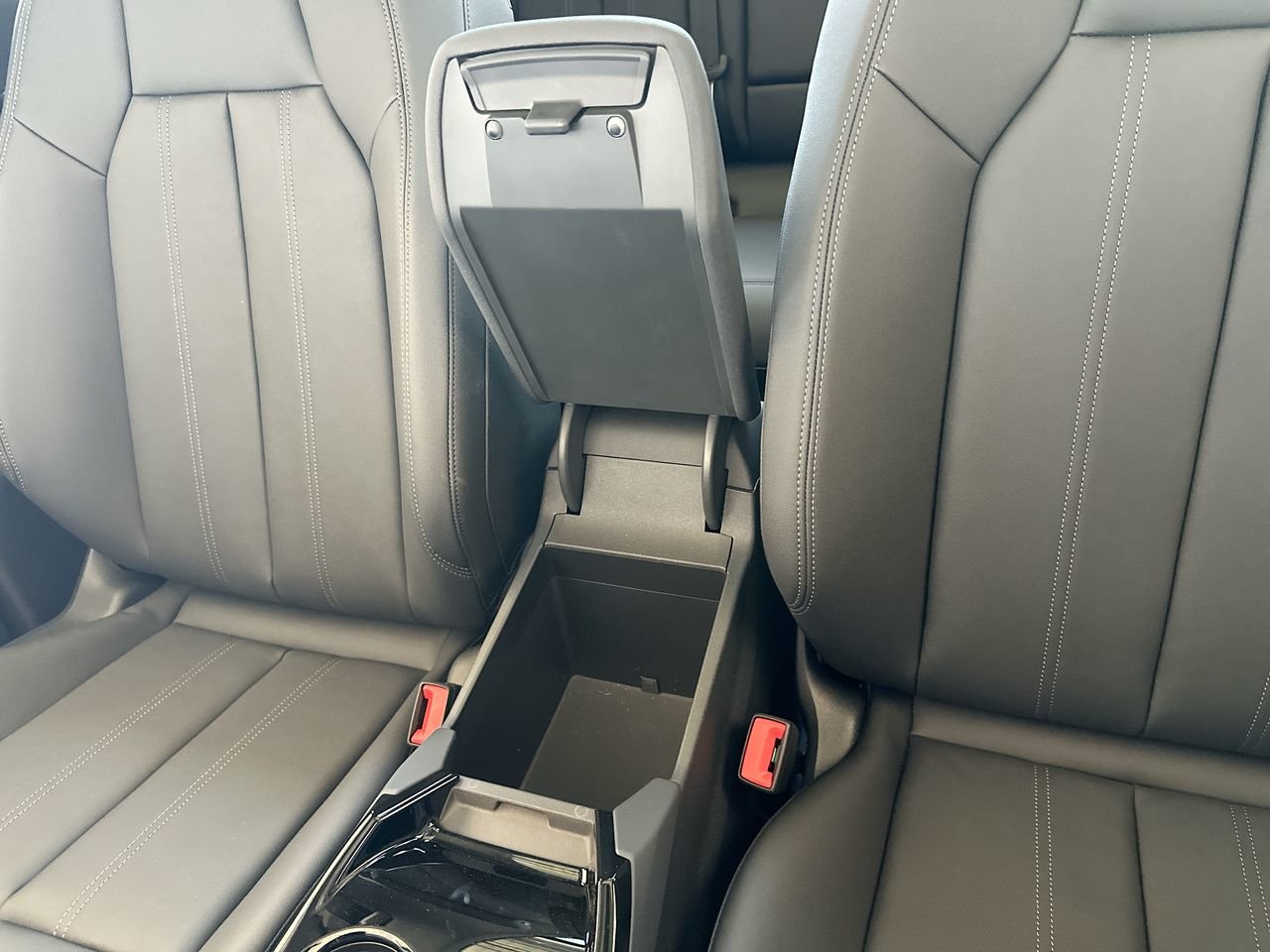 2025 Audi Q6 e-tron Progressiv, Vancouver, Cash