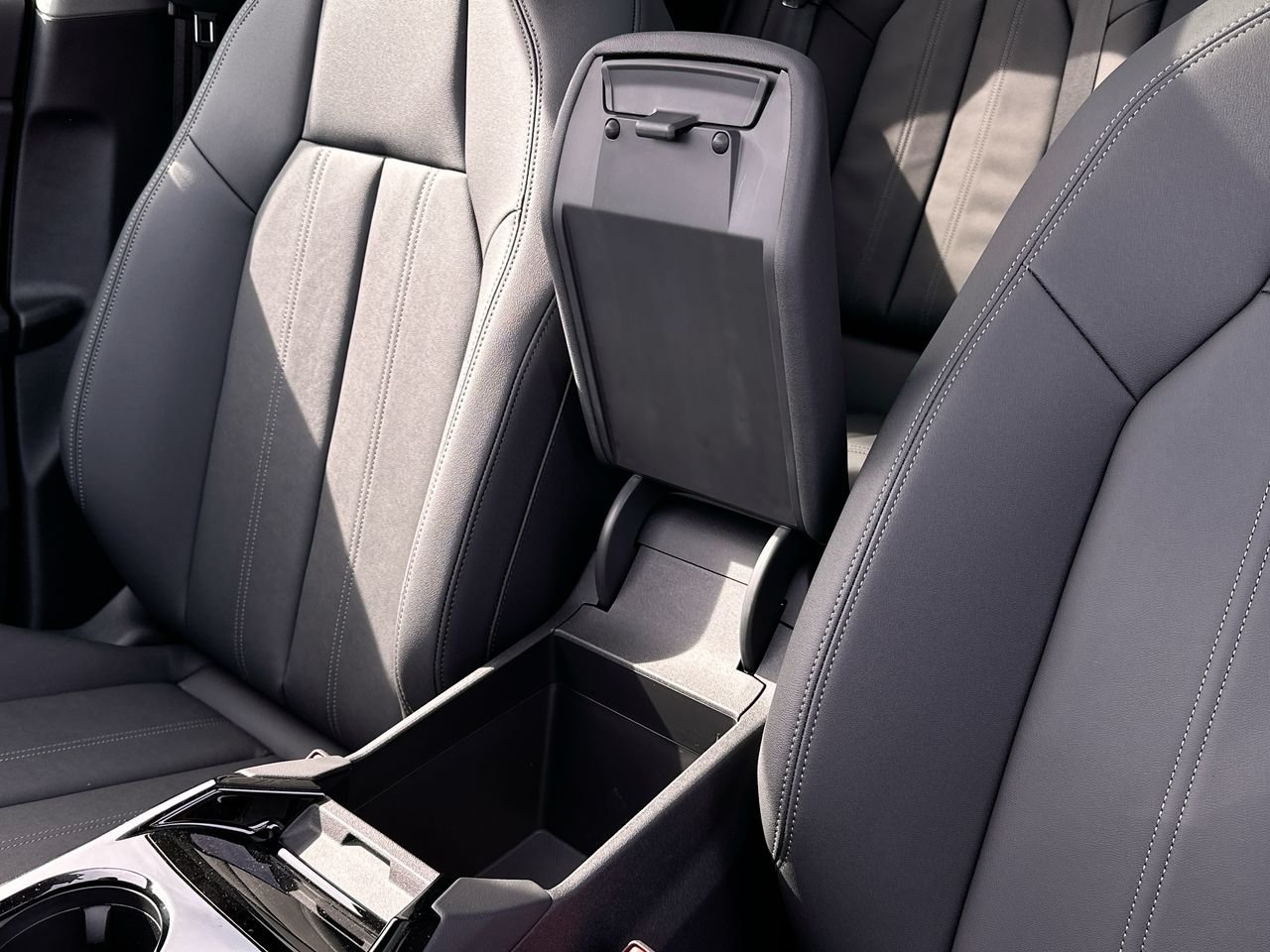 2025 Audi Q6 e-tron Technik, Vancouver, Cash