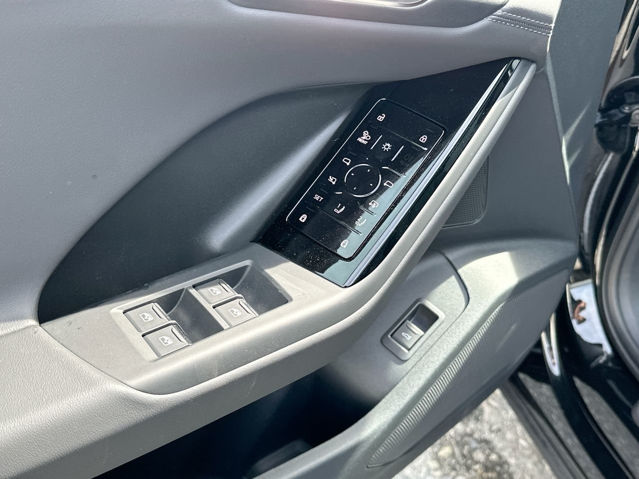 2025 Audi Q6 e-tron Technik, Vancouver, Cash
