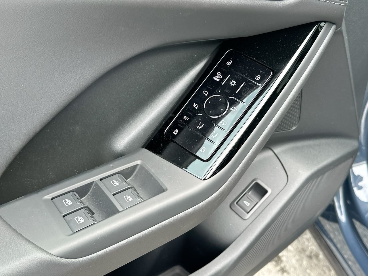 2025 Audi Q6 e-tron Technik, Vancouver, Cash