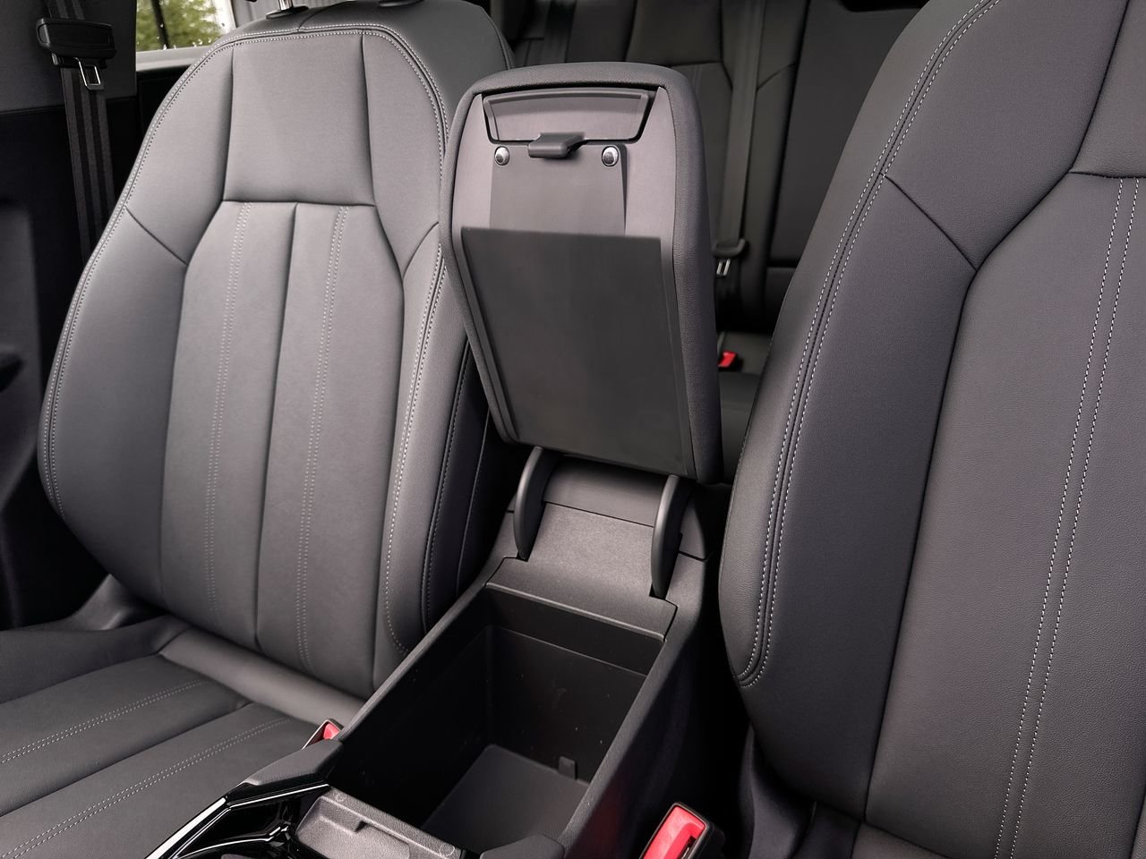 2025 Audi Q6 e-tron Technik, Vancouver, Cash