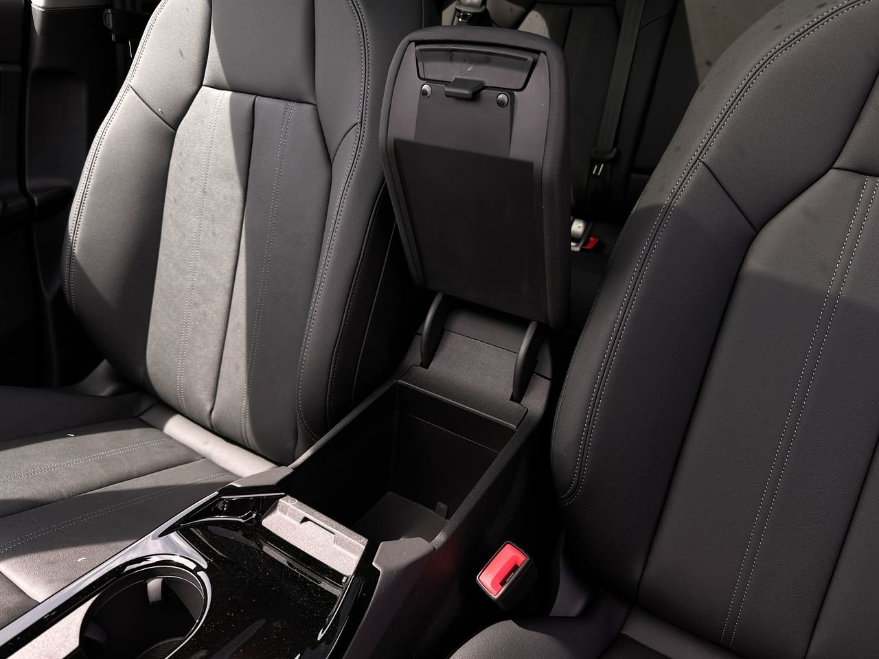 2025 Audi Q6 e-tron Technik, Vancouver, Cash