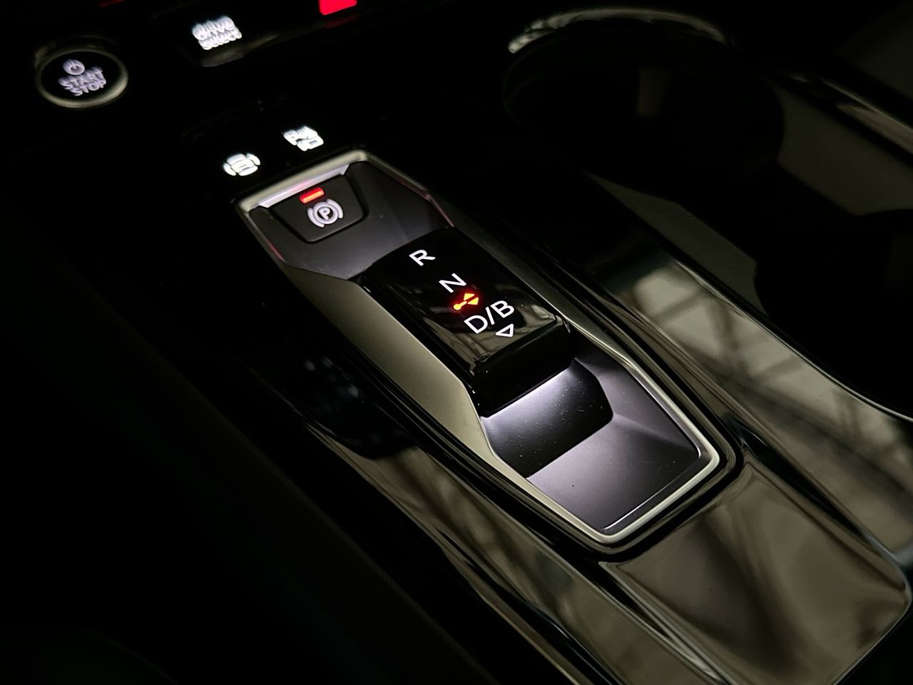 2025 Audi Q6 e-tron Technik, Vancouver, Cash