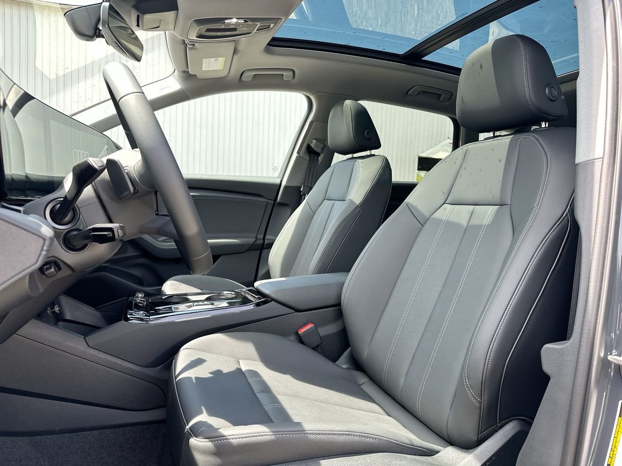 2025 Audi Q6 e-tron Progressiv, Vancouver, Cash