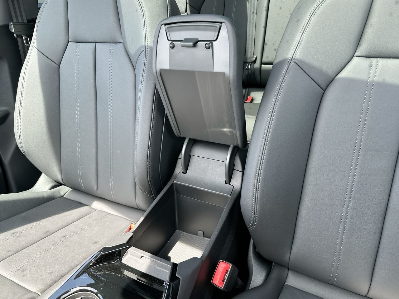 2025 Audi Q6 e-tron Progressiv, Vancouver, Cash