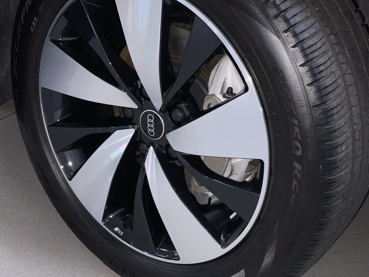2025 Audi Q6 e-tron Technik, Vancouver, Cash