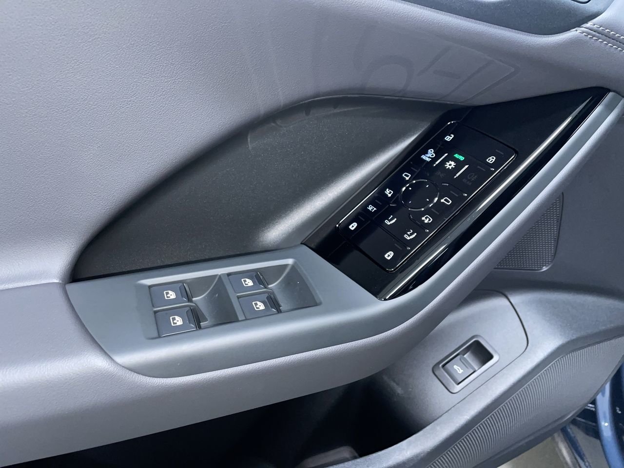2025 Audi Q6 e-tron Technik, Vancouver, Cash