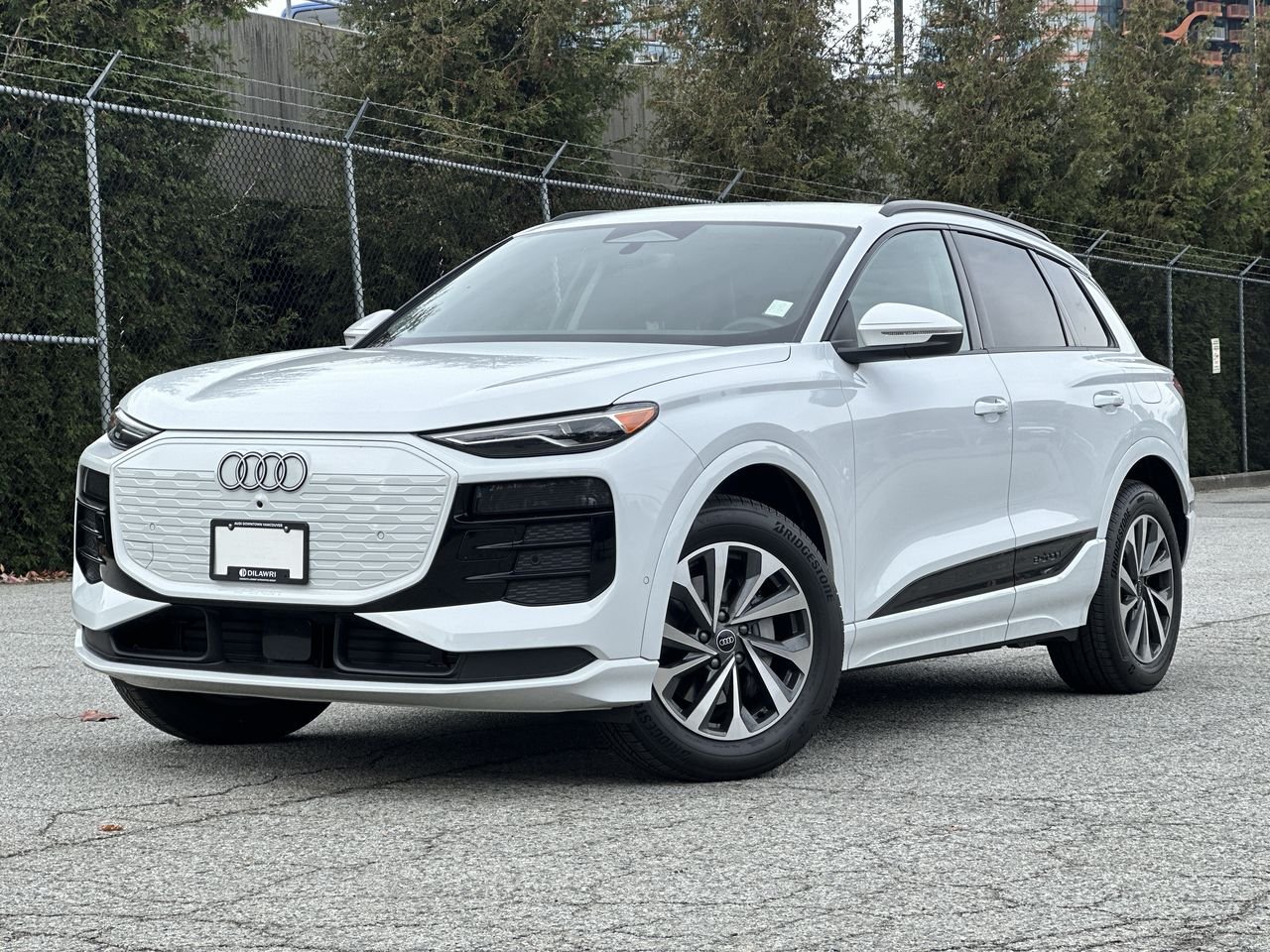 Glacier White Metallic 2025 Audi Q6 e-tron SUV / Crossover  Automatic