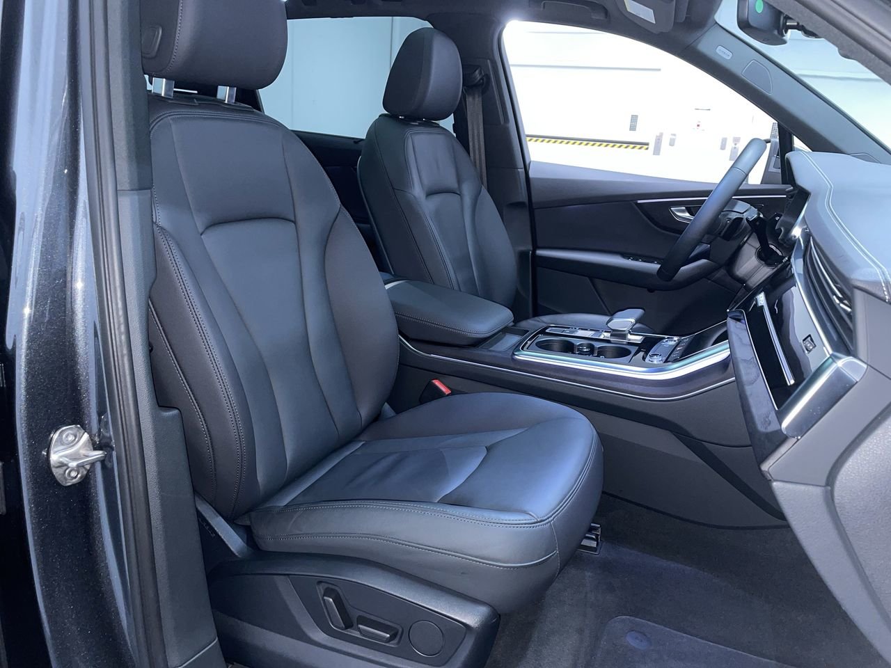 2023 Audi Q7 55 Komfort, Vancouver, Cash