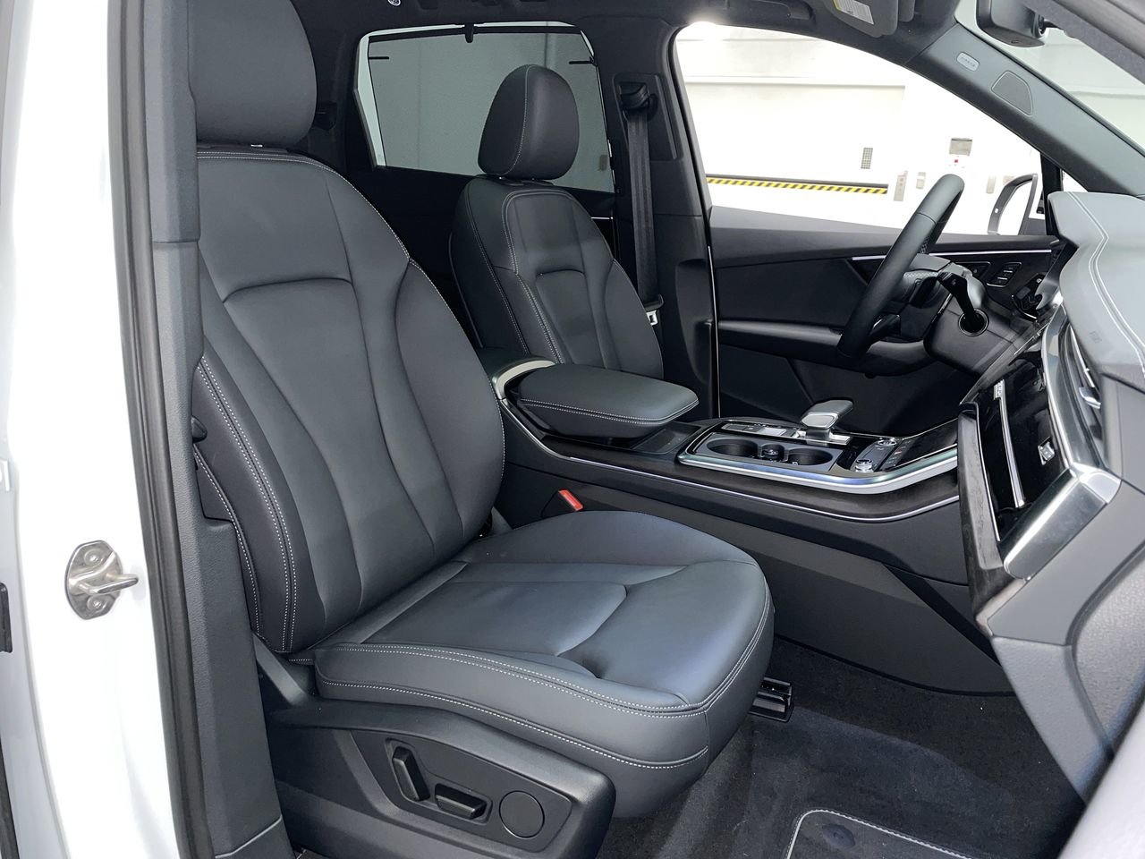 2025 Audi Q7 55, Vancouver, Cash