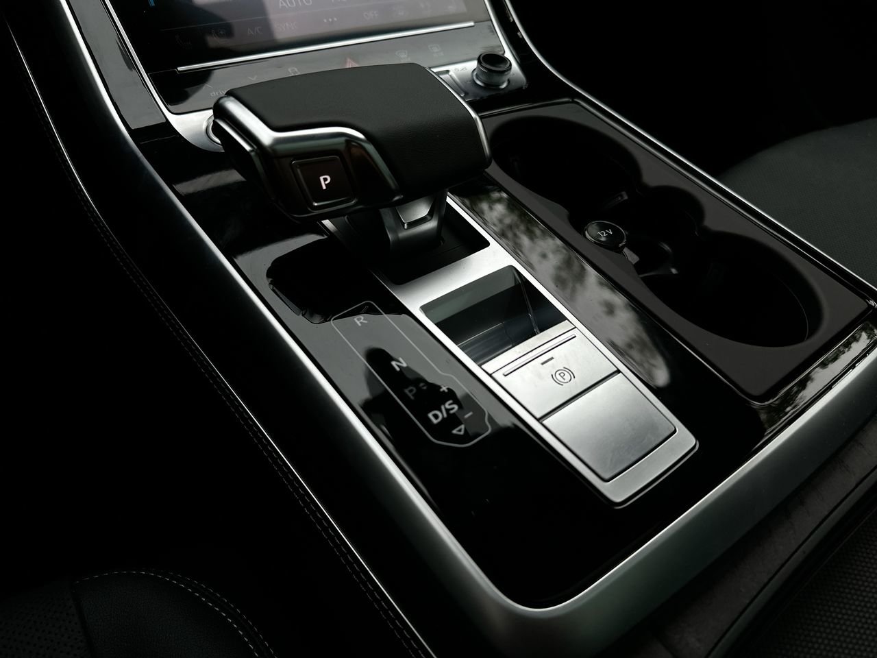 2025 Audi Q7 55 Technik, Vancouver, Cash