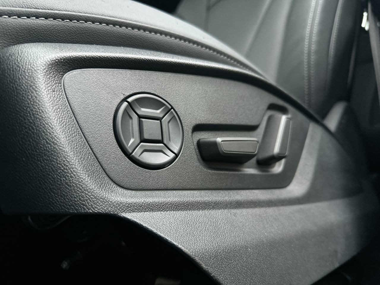 2025 Audi Q7 55, Vancouver, Cash
